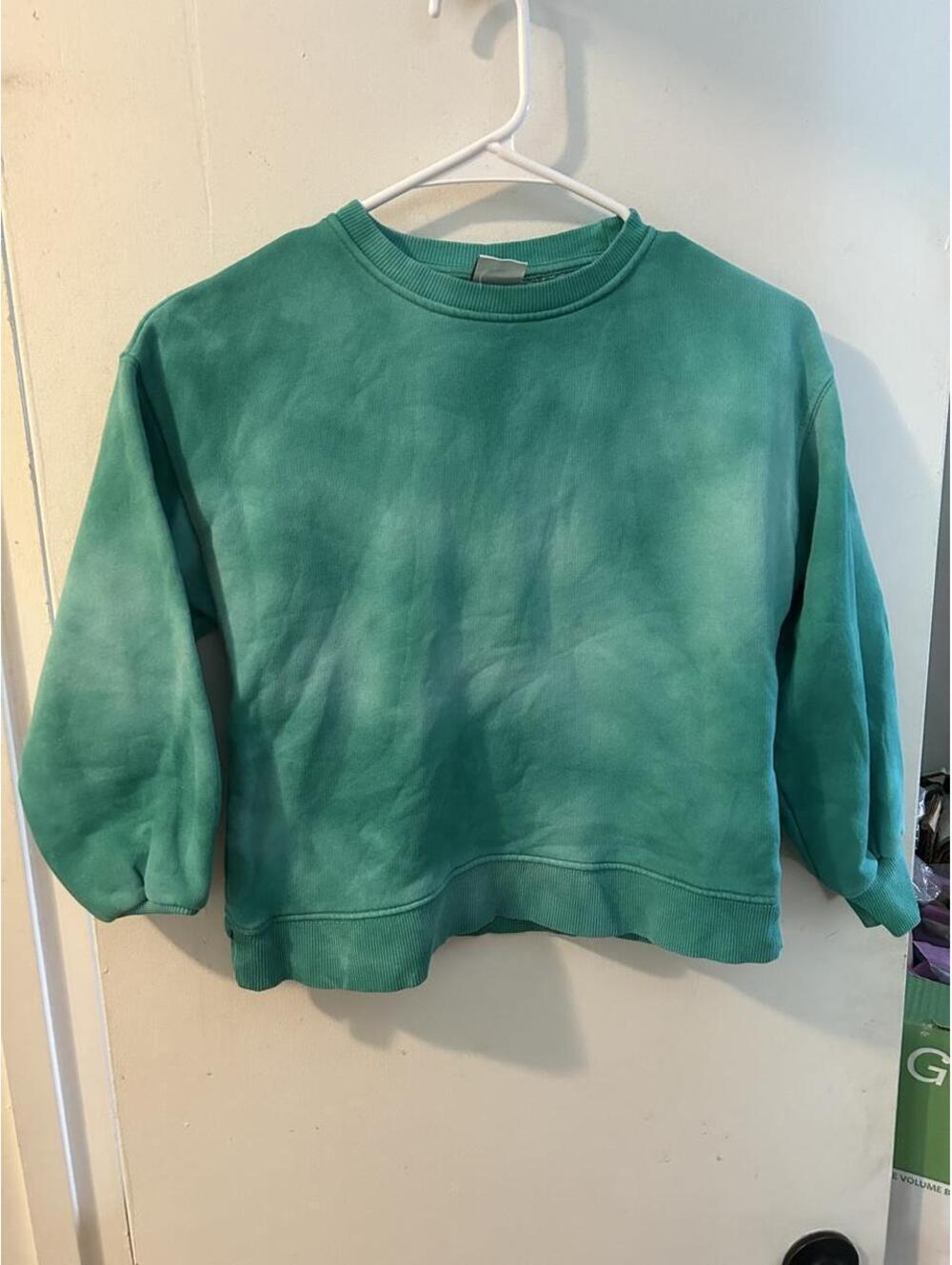 Zara green tie-dye cropped sweatshirt in a size 8